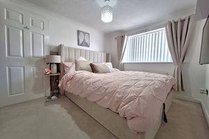 Bedroom - click for photo gallery